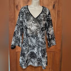 Mario Serrani Black and White‎ Leaf Print Swim Coverup